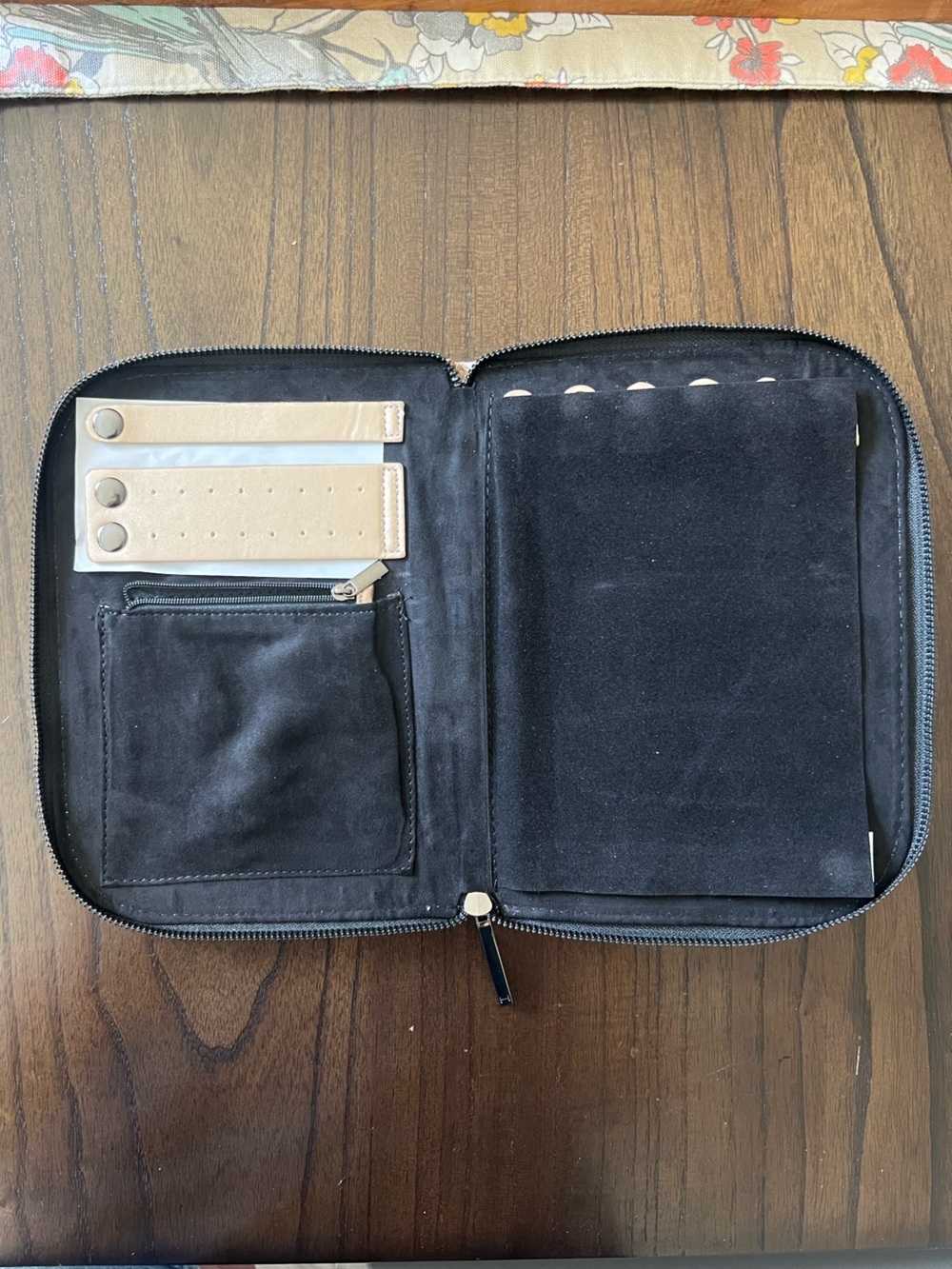 Halston Heritage Gold Zip Travel Jewelry Organizer - Picture 4 of 6